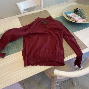 Men’s maroon quarter zip sweater